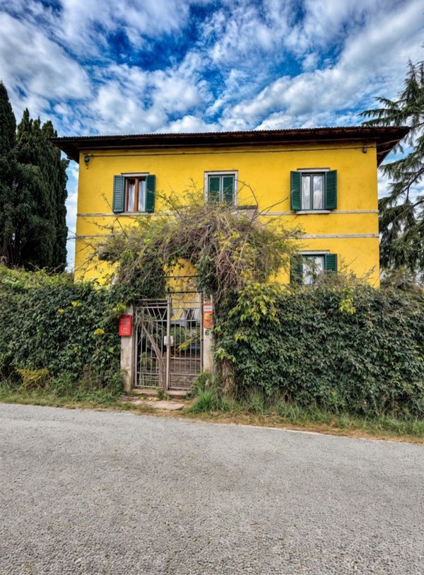 casa indipendente in vendita a Montevarchi in zona Caposelvi
