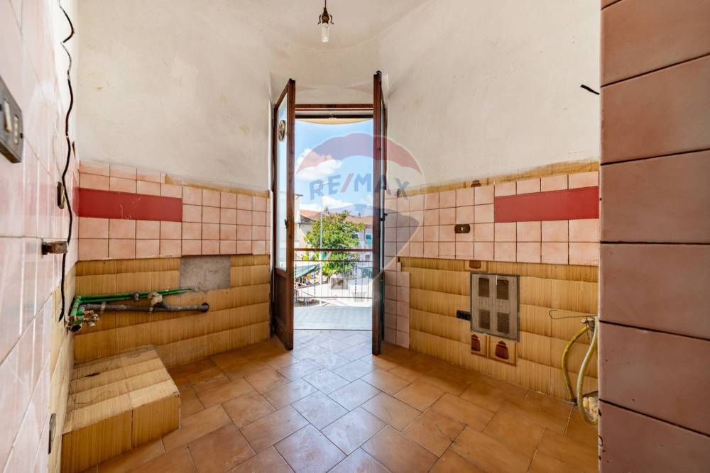 casa indipendente in vendita a Montevarchi in zona Levane
