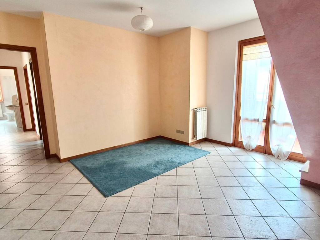 appartamento in vendita a Montevarchi in zona Levane