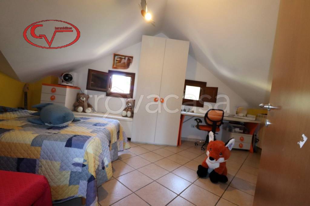 appartamento in vendita a Montevarchi in zona Levane
