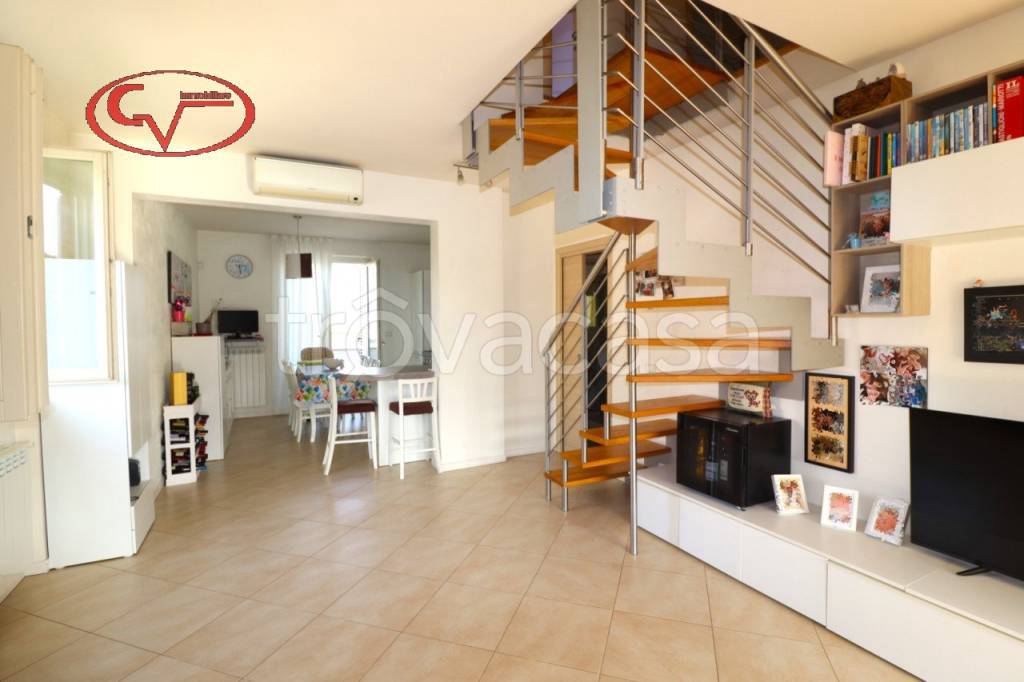 appartamento in vendita a Montevarchi in zona Levanella