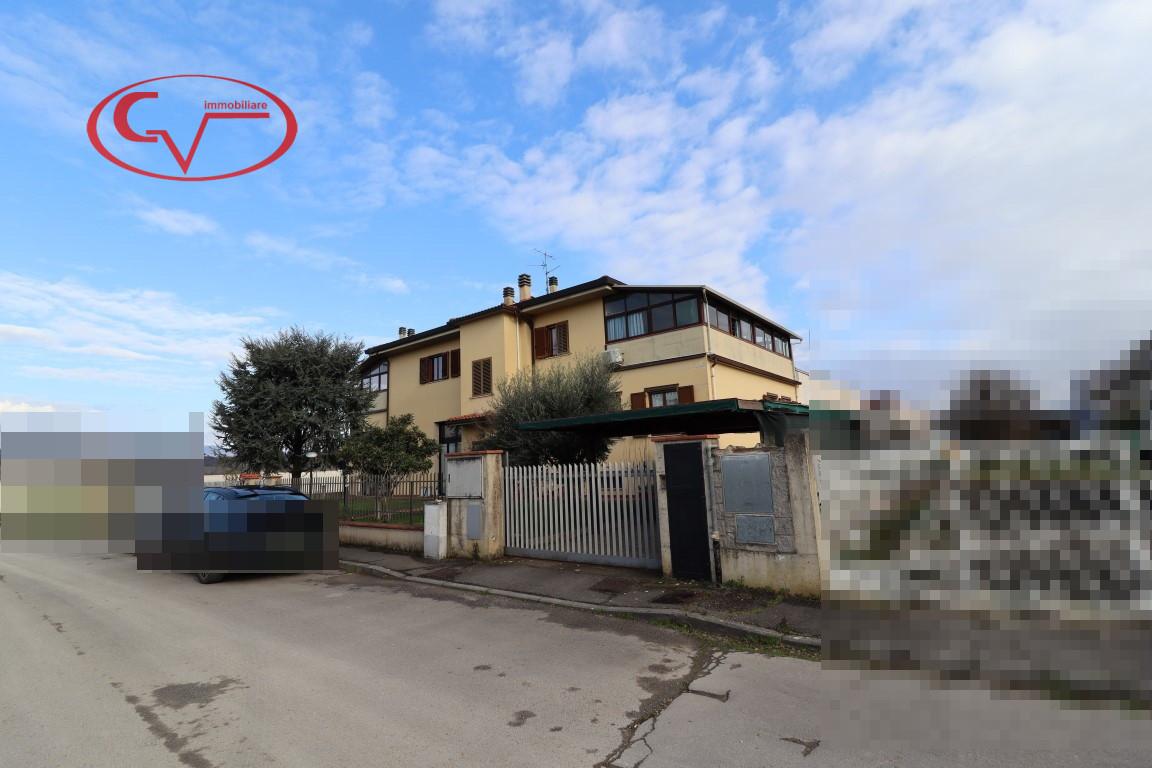 casa indipendente in vendita a Montevarchi in zona Levanella