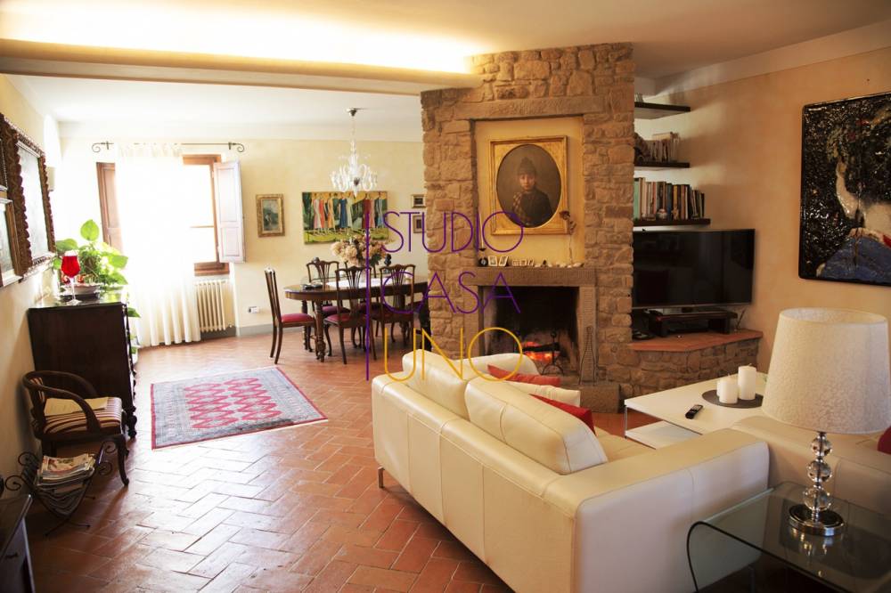 casa indipendente in vendita a Montevarchi