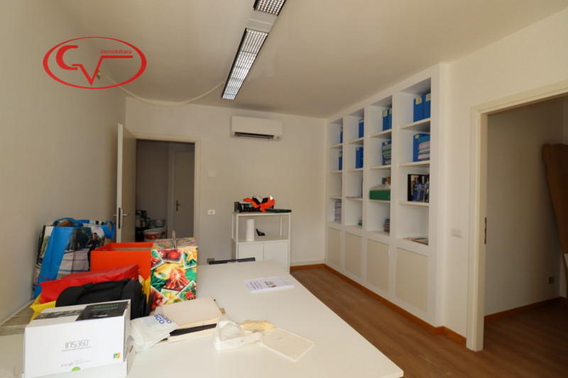 ufficio in vendita a Montevarchi