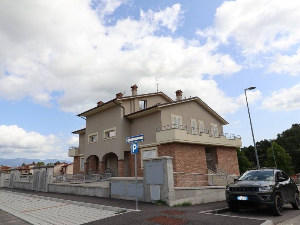 casa indipendente in vendita a Montevarchi