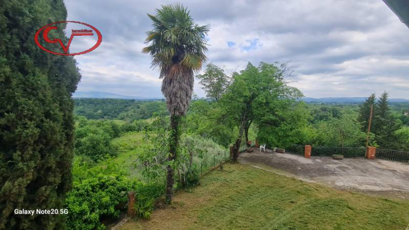 casa indipendente in vendita a Montevarchi