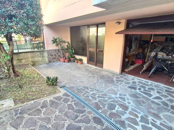 casa indipendente in vendita a Montevarchi