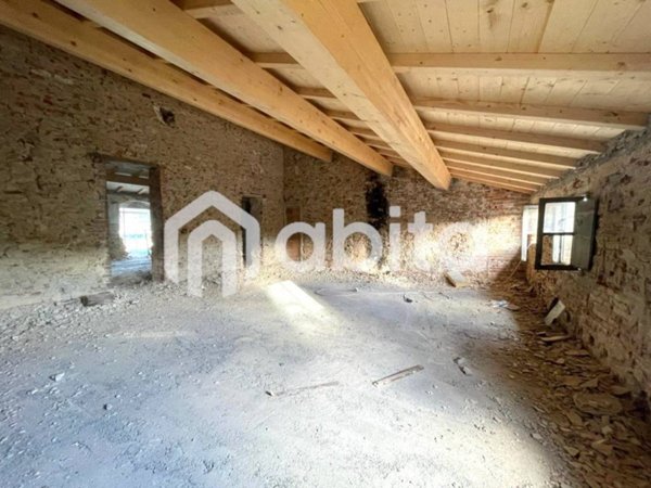 appartamento in vendita a Montevarchi in zona Levanella