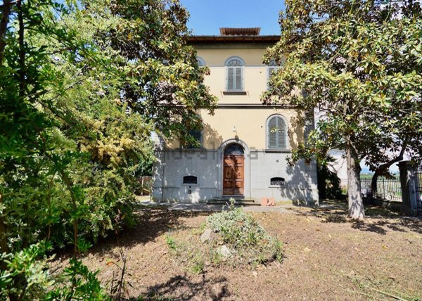 casa indipendente in vendita a Montevarchi