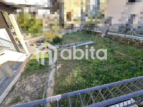 casa indipendente in vendita a Montevarchi in zona Caposelvi