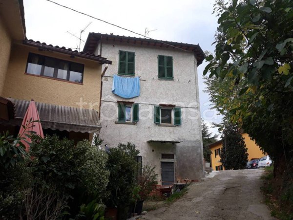 appartamento in vendita a Montevarchi in zona Caposelvi