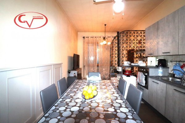 casa indipendente in vendita a Montevarchi