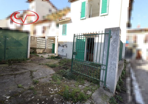 casa indipendente in vendita a Montevarchi