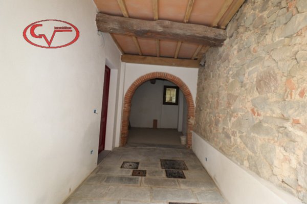 casa indipendente in vendita a Montevarchi in zona Moncioni