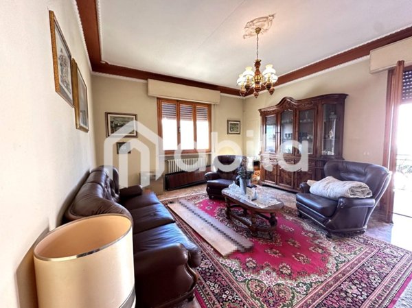 casa indipendente in vendita a Montevarchi