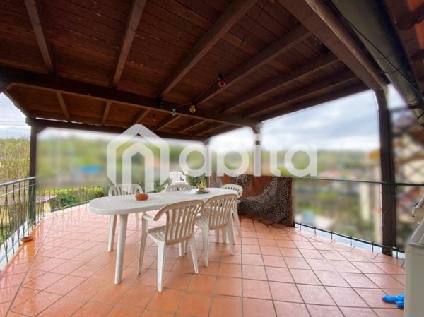 casa indipendente in vendita a Montevarchi