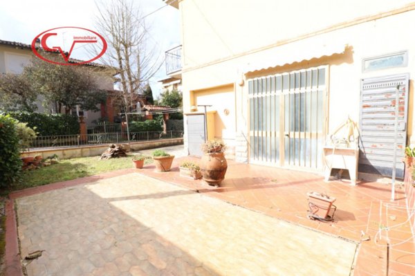 casa semindipendente in vendita a Montevarchi