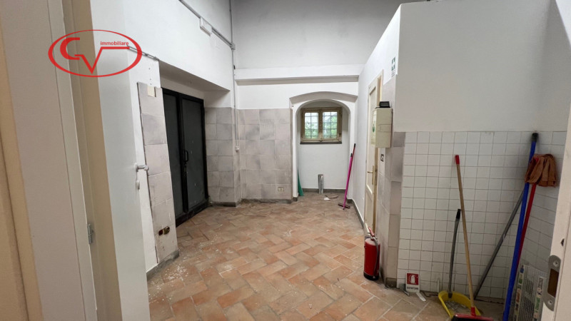 negozio in vendita a Montevarchi