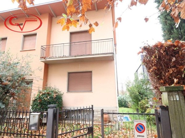 casa indipendente in vendita a Montevarchi