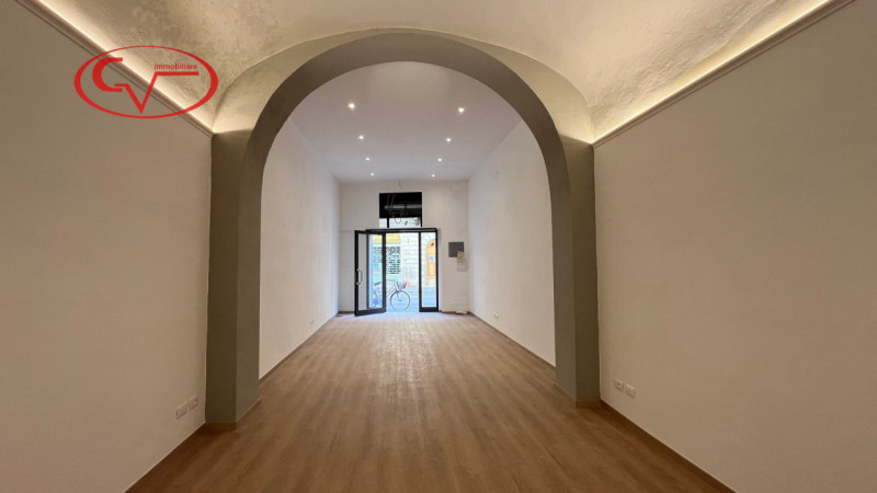 negozio in vendita a Montevarchi