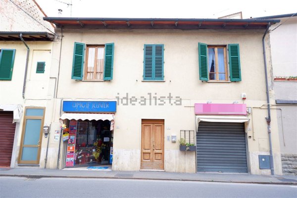 appartamento in vendita a Montevarchi in zona Levane