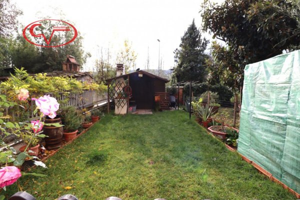 casa indipendente in vendita a Montevarchi in zona Levanella