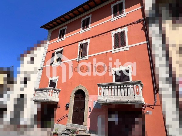 appartamento in vendita a Montevarchi in zona Mercatale Valdarno