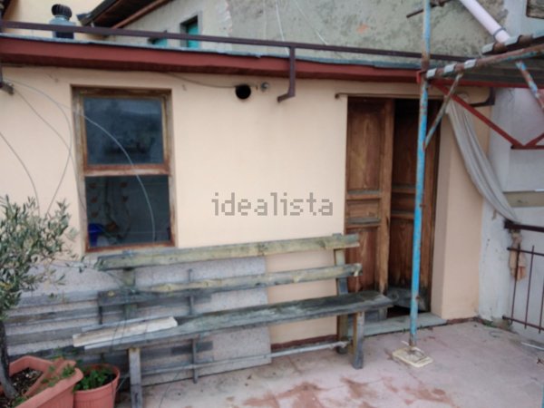 appartamento in vendita a Montevarchi in zona Levane