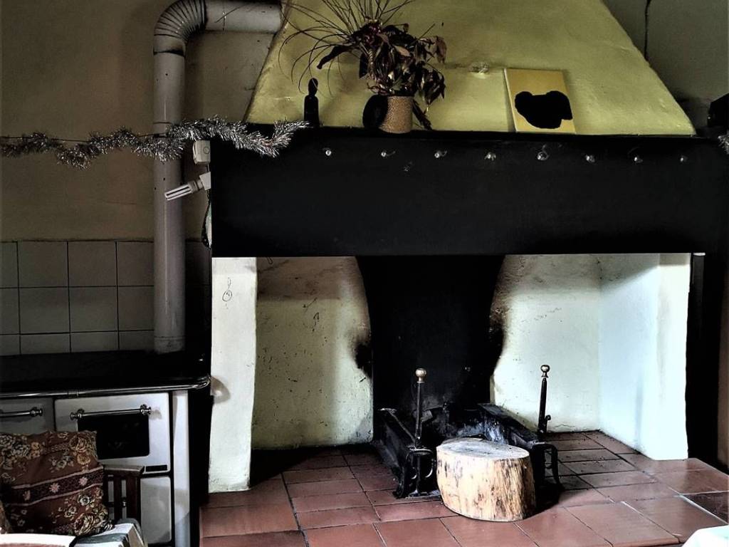 casa indipendente in vendita a Montevarchi