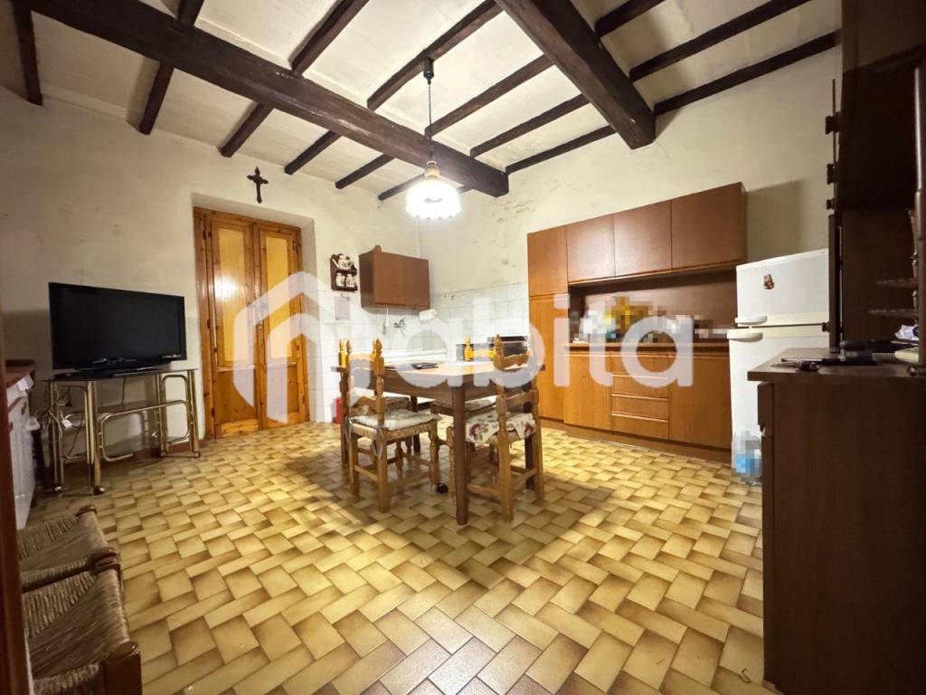 casa indipendente in vendita a Montevarchi in zona Levane