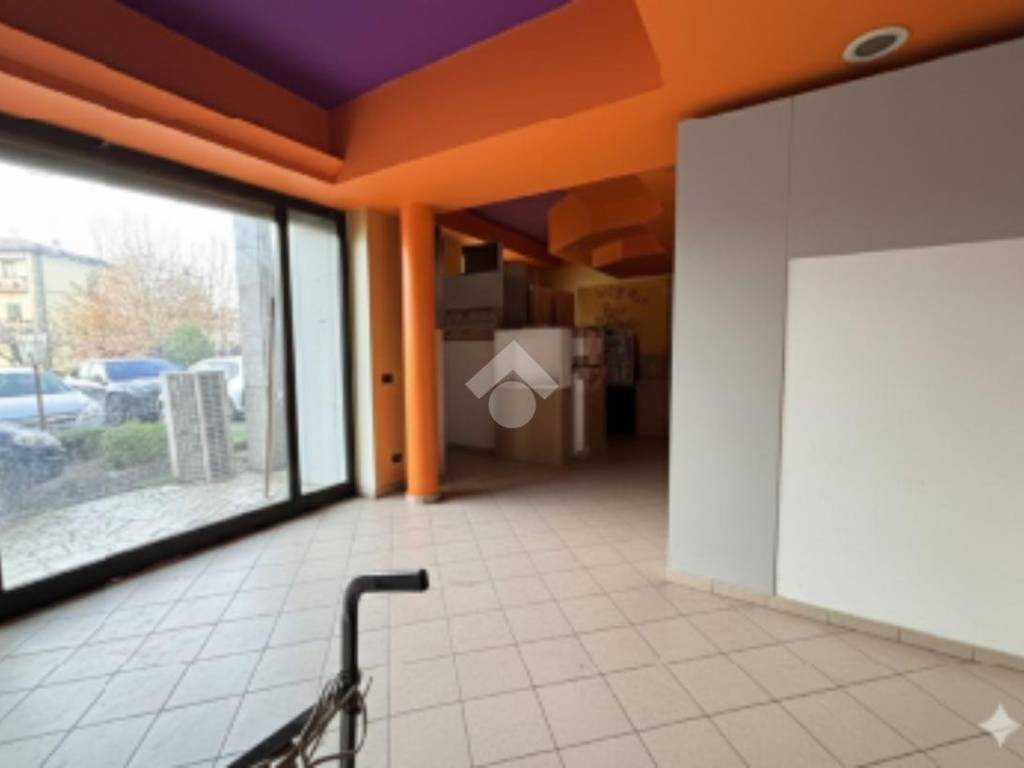 negozio in vendita a Montevarchi