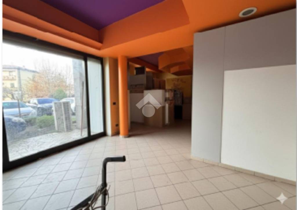 negozio in vendita a Montevarchi