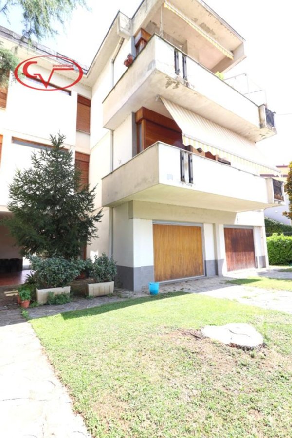 appartamento in vendita a Montevarchi in zona Levane