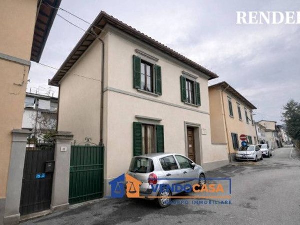 casa indipendente in vendita a Montevarchi