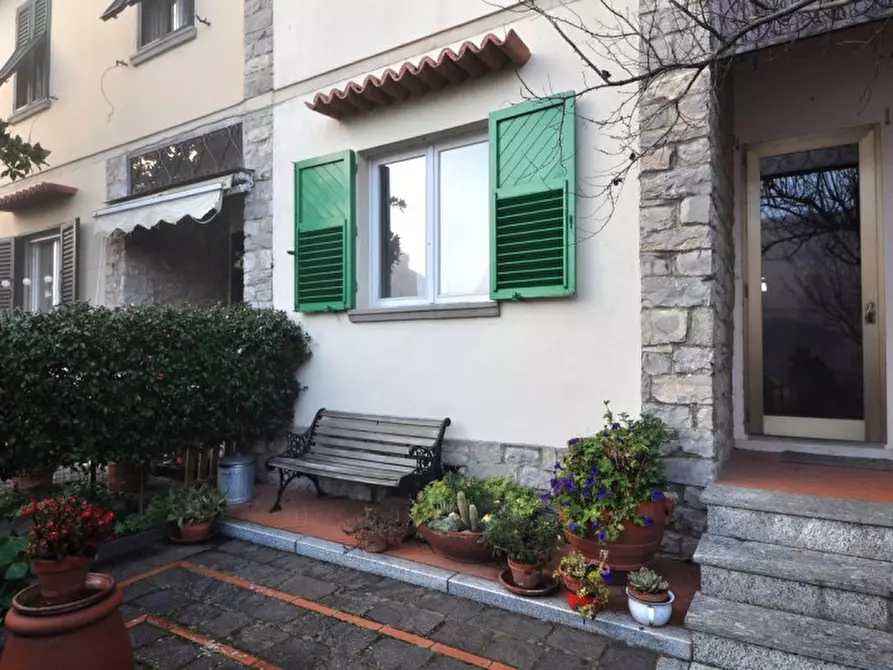 casa indipendente in vendita a Montevarchi in zona Moncioni