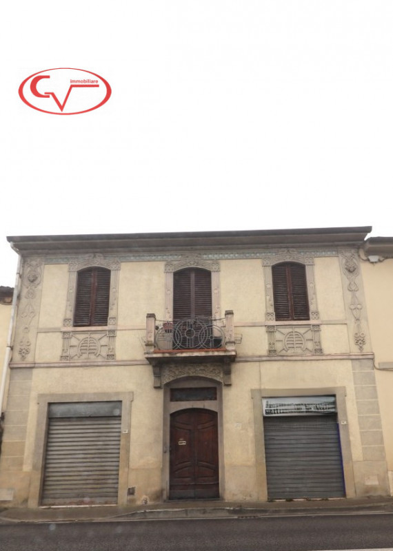 casa indipendente in vendita a Montevarchi