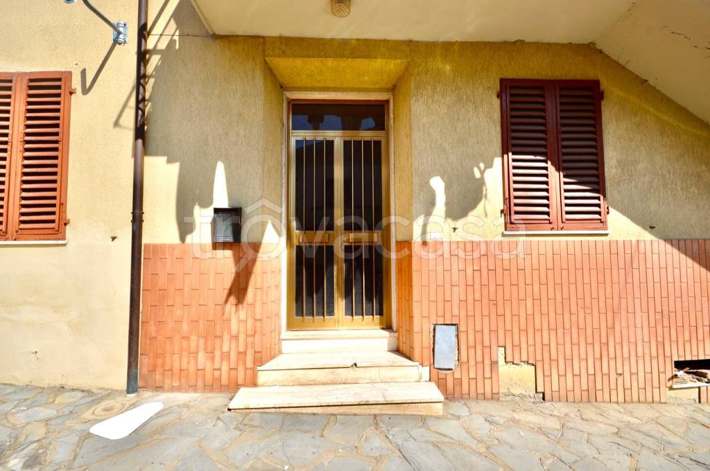 appartamento in vendita a Montevarchi in zona Levane