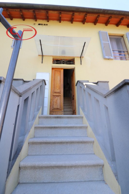 casa indipendente in vendita a Montevarchi