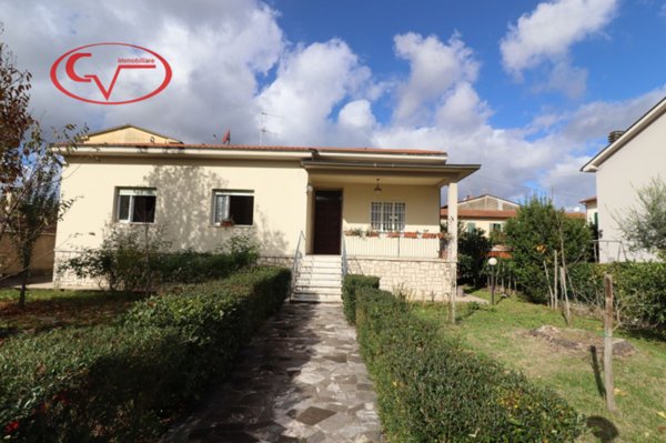 casa indipendente in vendita a Montevarchi