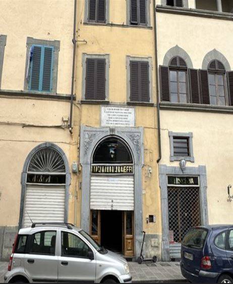 negozio in vendita a Montevarchi