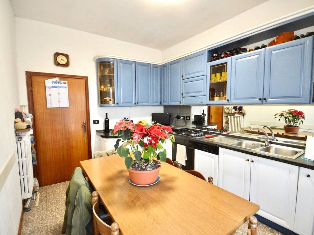 appartamento in vendita a Montevarchi in zona Levane