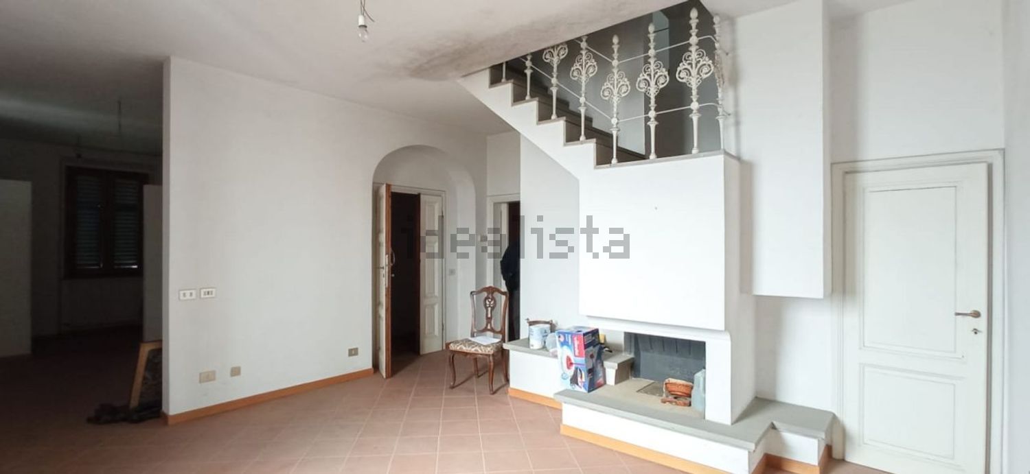 casa indipendente in vendita a Montevarchi