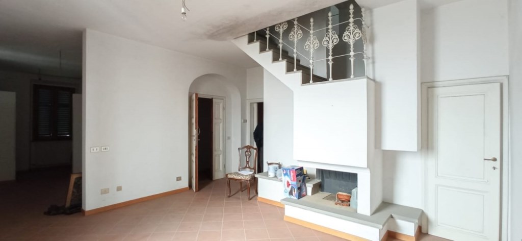 casa indipendente in vendita a Montevarchi