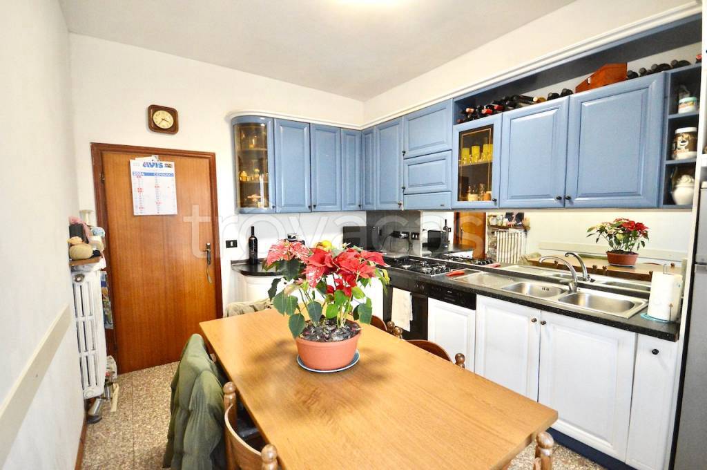 appartamento in vendita a Montevarchi in zona Levane