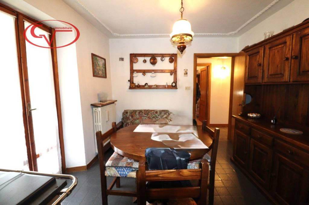 appartamento in vendita a Montevarchi in zona Caposelvi