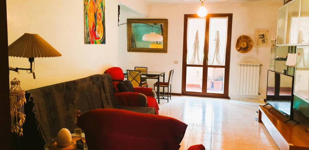 casa indipendente in vendita a Montevarchi