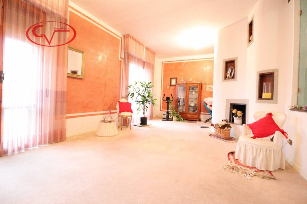 appartamento in vendita a Montevarchi in zona Levane