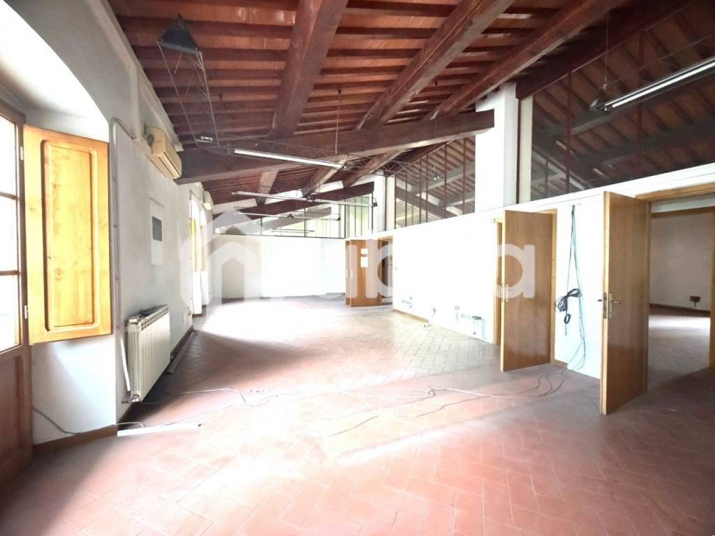 ufficio in vendita a Montevarchi