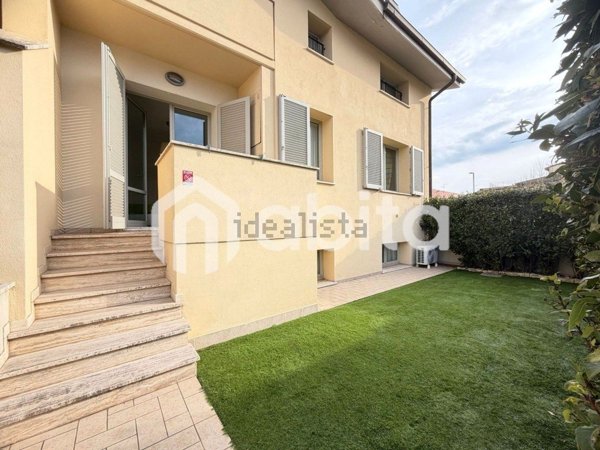 casa indipendente in vendita a Montevarchi in zona Levanella