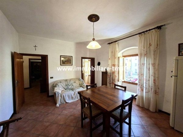 appartamento in vendita a Montevarchi in zona Mercatale Valdarno
